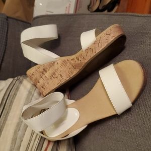 Liz Claiborne white wedges